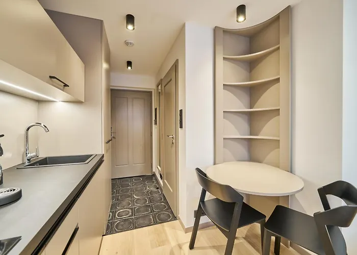 Labska 20 - Apartmanovy Dum شقة *